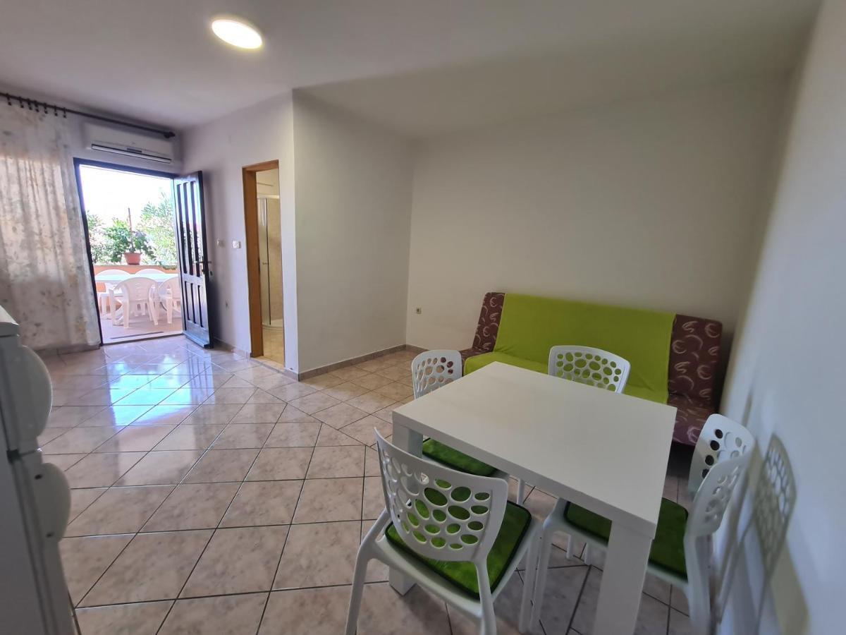 Apartments Barbati Kustici Luaran gambar