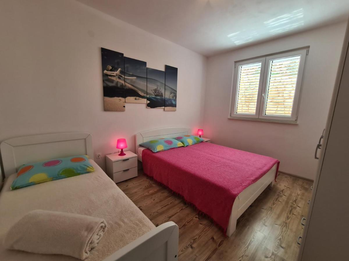 Apartments Barbati Kustici Luaran gambar
