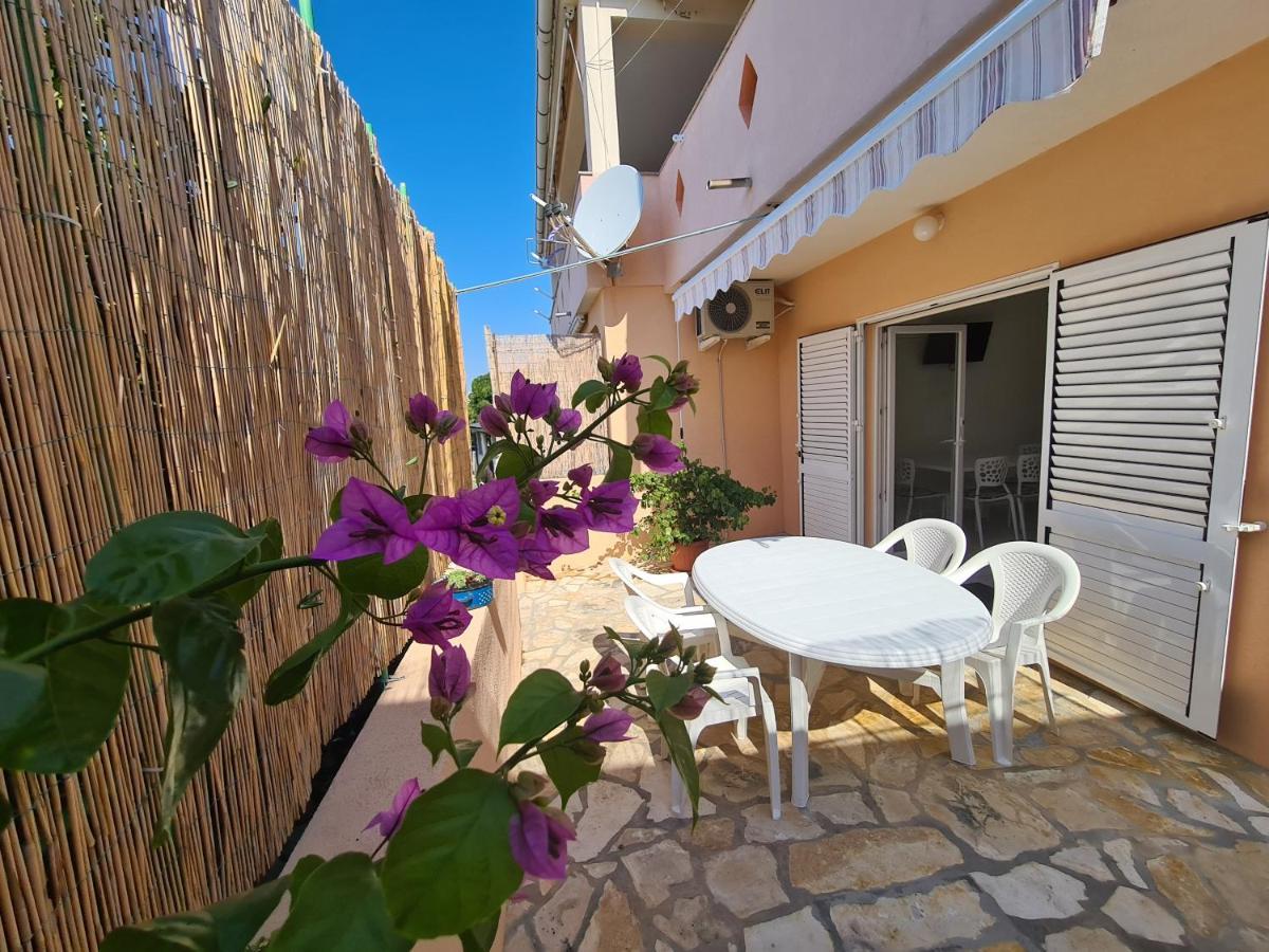 Apartments Barbati Kustici Luaran gambar